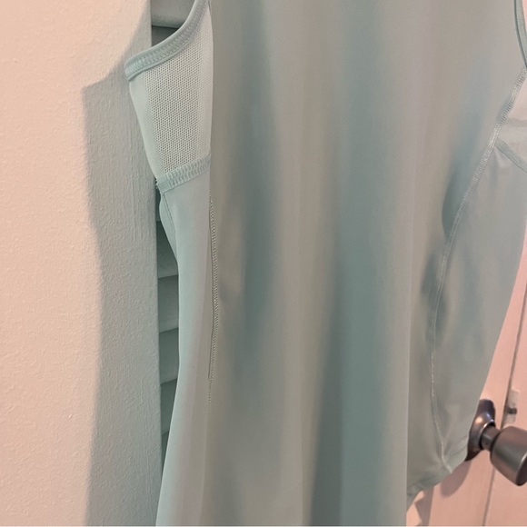 Lululemon Light Blue Athletic Work-out Top - Picture 7 of 9